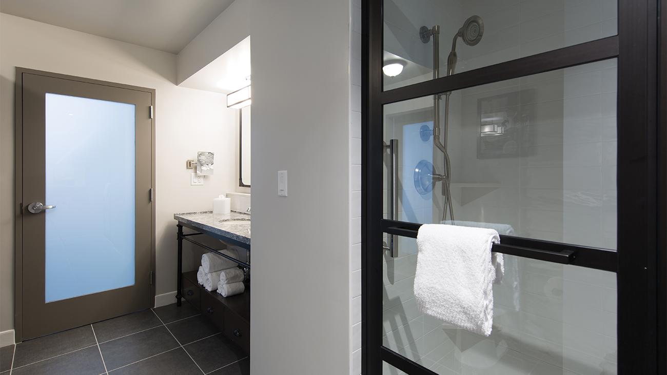 King Suite Bathroom